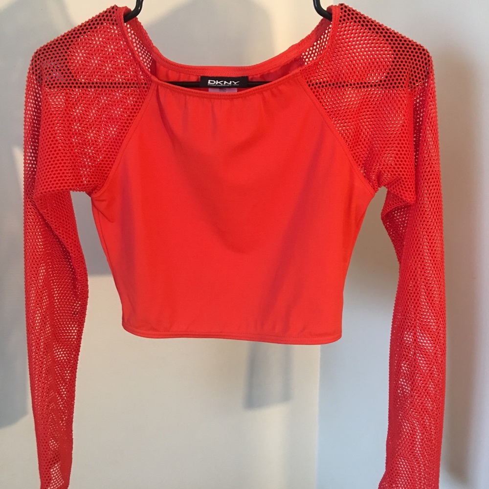 DKNY Belly Shirt like new.